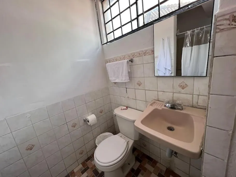 Makachi Hotel Guatemala City Homestay